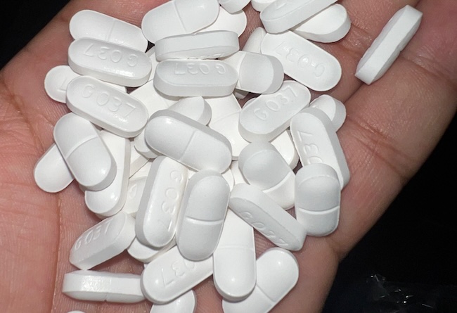 Vicodin 7.5/750mg 2 Vicodin 7.5/750mg